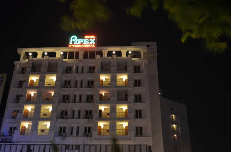 Hotel Apex International Vadódara Exteriér fotografie